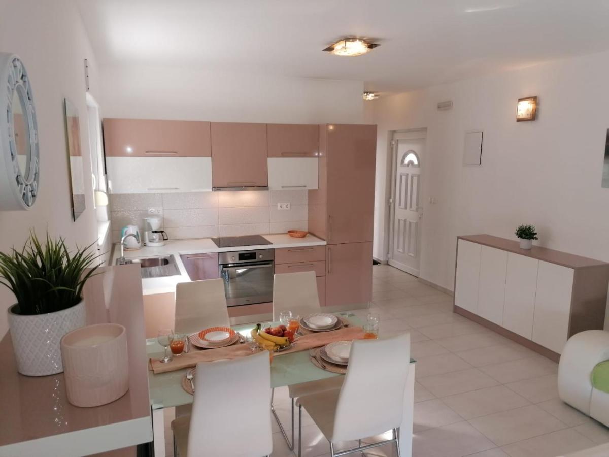Apartment Mali San Trogir Eksteriør billede