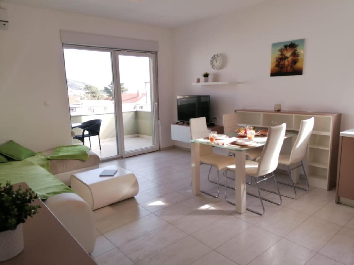 Apartment Mali San Trogir Eksteriør billede